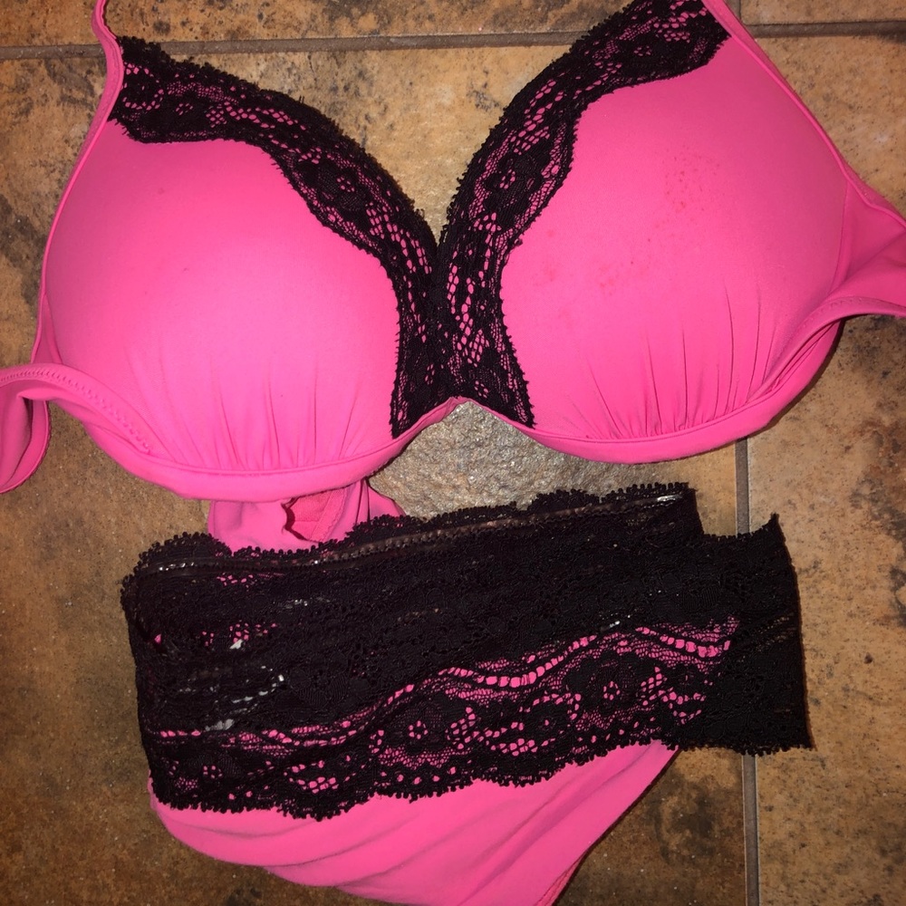 VICTORIA SECRET BATHING SUIT